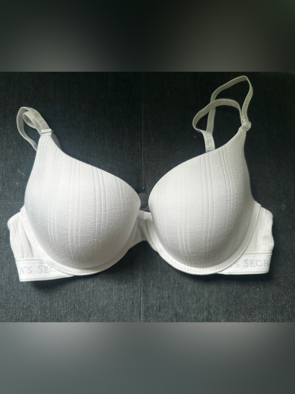 Victoria’s Secret t-shirt bra